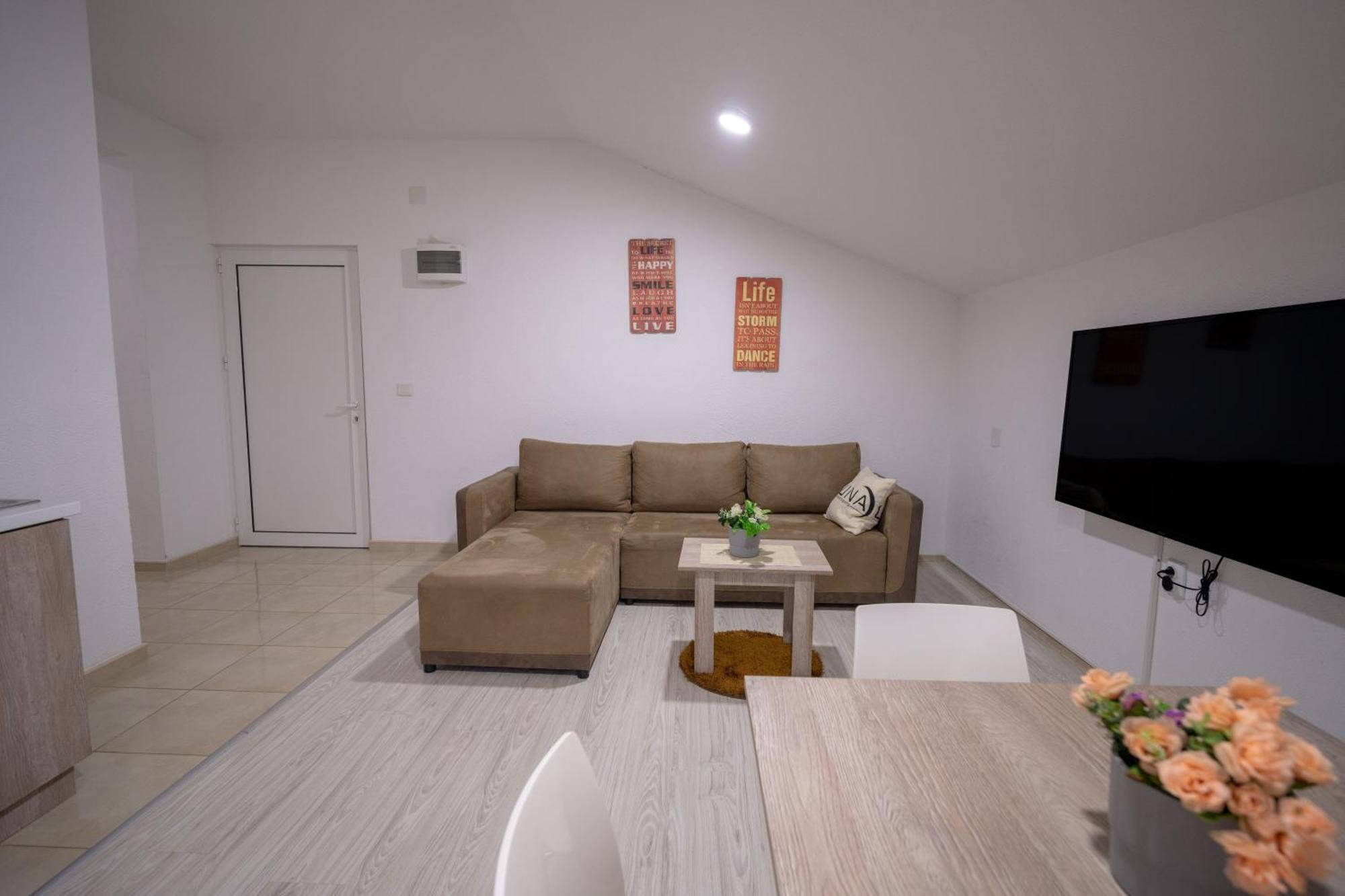 Luna Apartments 게브겔리야 외부 사진